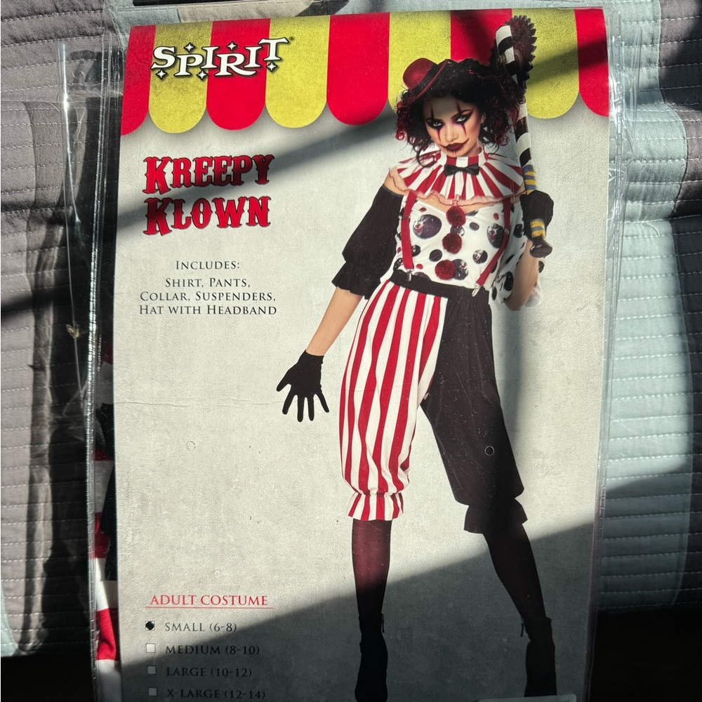 Women’s small kept clown